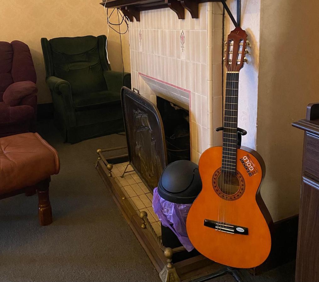 הוסטל דנידין Manor House Backpackers מראה חיצוני תמונה