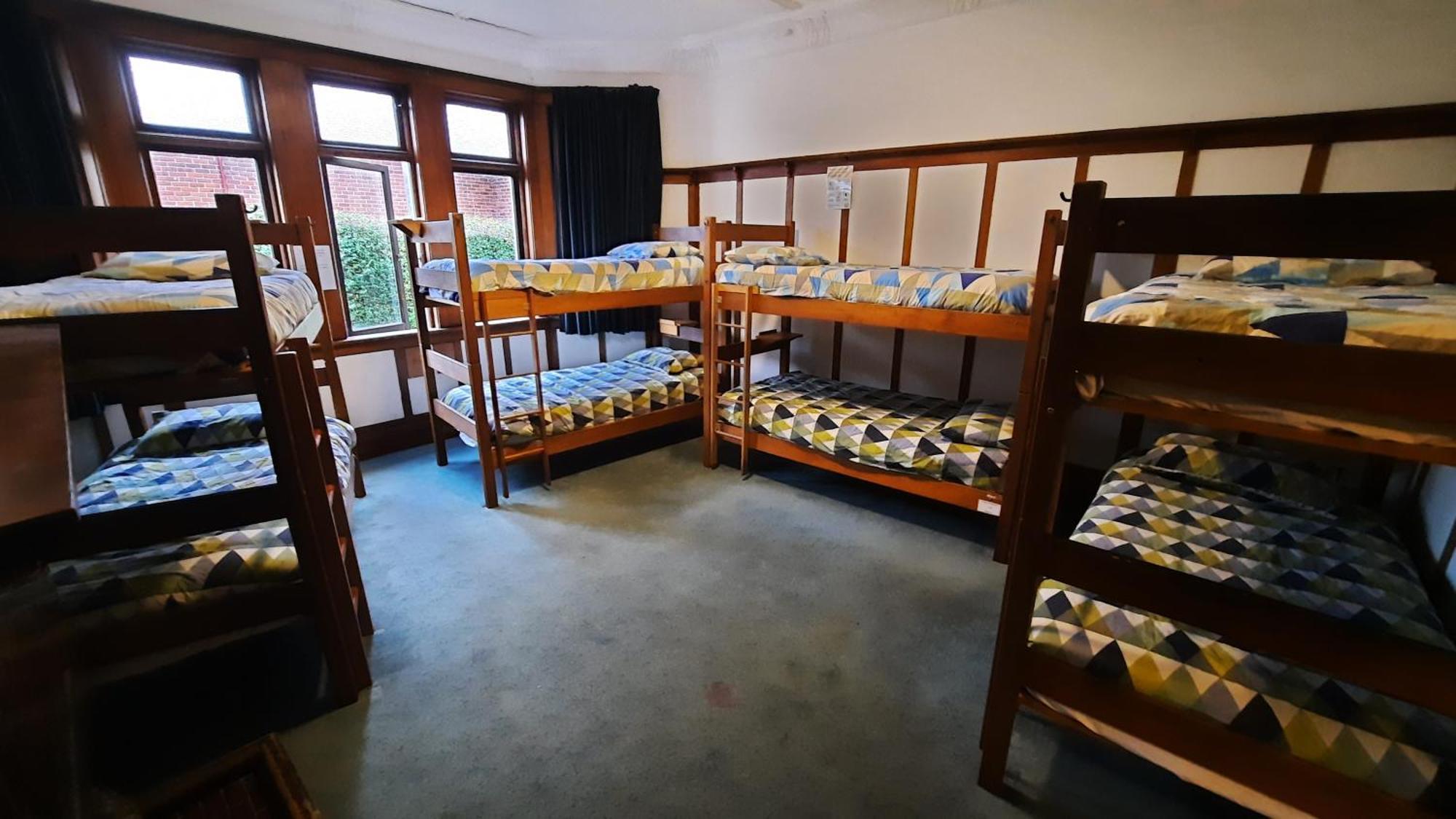 הוסטל דנידין Manor House Backpackers מראה חיצוני תמונה